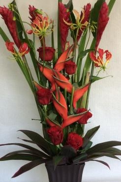 高さのあるアレンジメント｜「花倶楽部マーラリッシュ」　（青森県八戸市の花キューピット加盟店 花屋）のブログ